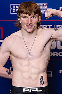 Lewis 'The McGrizzla' McGrillen-Evans